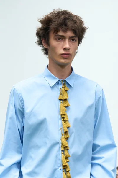 Look 11